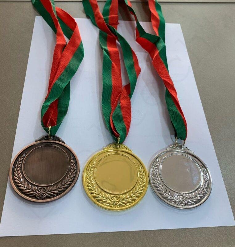 Médaille avec ruban aux couleurs du drapeau marocain