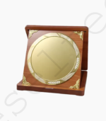 Trophée en Bois avec Plaque Circulaire Aluminium Sublimable & Finition Or